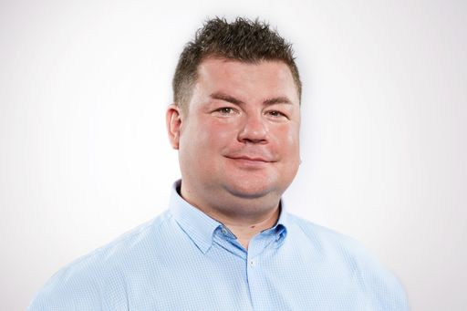 Angelo Markovic neuer Technical Consultant bei der
adverserve Schweiz GmbH