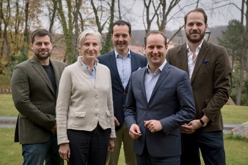 das NEOS-Klubpräsidium. V.l.n.r.: Michael Bernhard,
Irmgard Griss, Gerald Loacker, Matthias Strolz, Niki Scherak