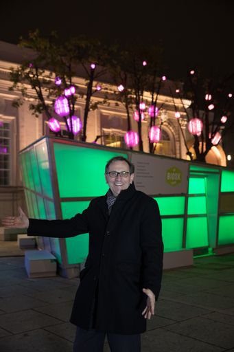  MQ Direktor Christian Strasser präsentiert den
neuen "Winter im MQ".