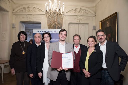 Vorschau Bild von Eintragungsurkunde des Wiener Walzers in das
österreichische Verzeichnis immateriellen Kulturerbes wird
verliehen.