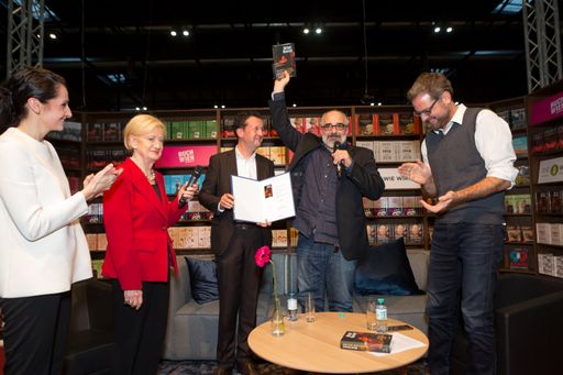 Vorschau Bild von v.l.n.r.: Katarzyna Lutecka, Brigitte Sinhuber,
Benedikt Föger, Michael Niavarani und Wolfgang Popp