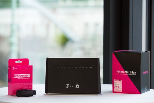 Vorschau Bild von T-Mobile präsentiert die neuen HomeNet-Angebote und
CarConnect, das Internet für das Auto.
