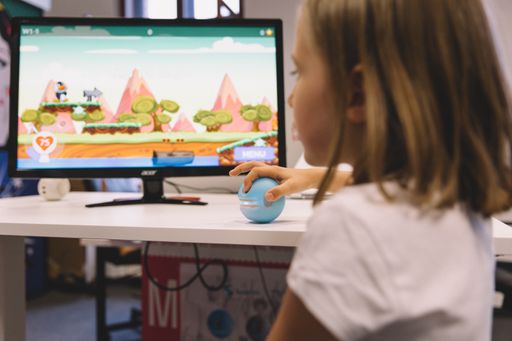 Vorschau Bild von Kind spielt SimyGames mit dem Biofeedback
Gamecontroller SimyBall