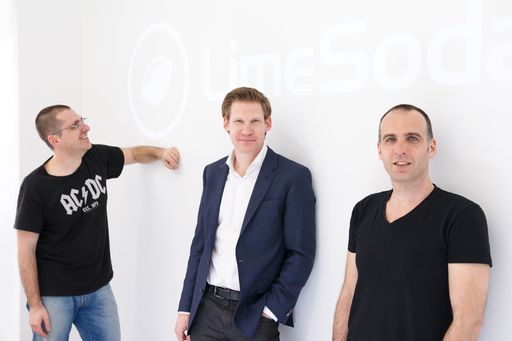 Vorschau Bild von Die LimeSoda Geschäftsführung Bernd Pfeiffer,
Philipp Pfaller und Klaus Feiler im Wiener Büro.