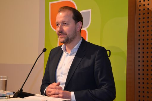  Der bei der 37. ordentlichen Generalversammlung im
Amt bestätigte Präsident des Österreichischen Familienbundes: Mag.
Bernhard Baier