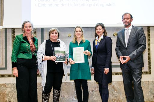  Pfizer Austria zum zweiten Mal in Folge mit dem
Austrian Sustainability Reporting Award (ASRA) prämiert.