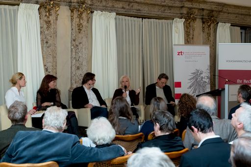 Vorschau Bild von Bild zu OTS - https://www.apa-fotoservice.at/galerie/10807 Podium
v.l.: Lier, Fasch, Sommer, Brinek, Bauer