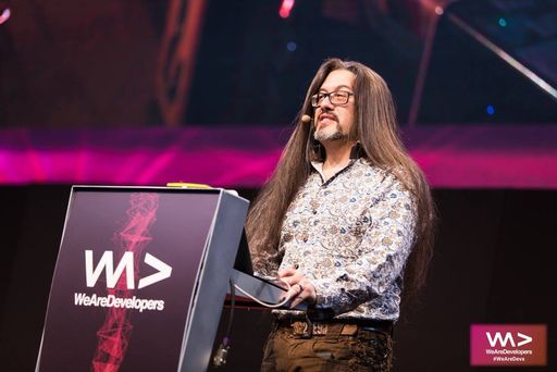 Vorschau Bild von John Romero (Schöpfer von Computer Games wie Doom, Quake und
Wolfenstein) bei seiner Keynote