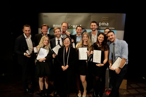 Das Projektteam der Beachvolleyball WM 2017 rund um
Projektleiter Reinhard Lischka, COO von ACTS Sportveranstaltungen
GmbH (2. Reihe Mitte), mit Brigitte Schaden, Präsidentin von pma (1.
Reihe Mitte).