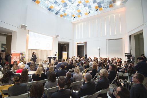 Vorschau Bild von https://www.apa-fotoservice.at/galerie/11455/
PR-Spezialisten diskutierten auf Einladung von APA-DeFacto und
APA-OTS das Potenzial digitaler Kommunikation