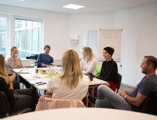 Vorschau Bild von Teambesprechung mit Betreuer Markus König