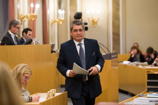 Vorschau Bild von FPÖ-Klubobmann Mahr im Oö. Landtag