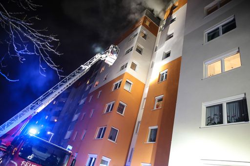  Hochhausbrand in Wels