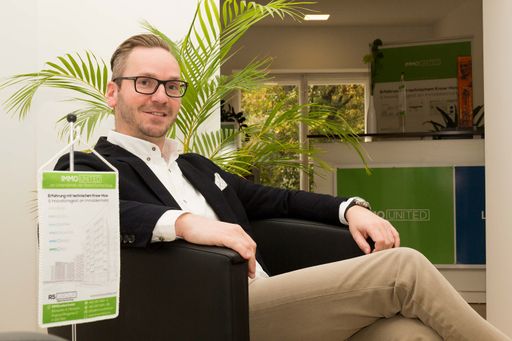 Vorschau Bild von Gründer und Eigentümer von der IMMOunited GmbH, ein
Unternehmen der Roland Schmid Group.