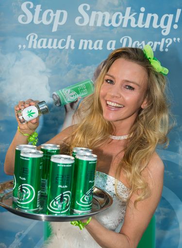 Vorschau Bild von Wendy Night präsentiert 2B PLUS, den neuen
Hanfdrink aus der Steiermark.