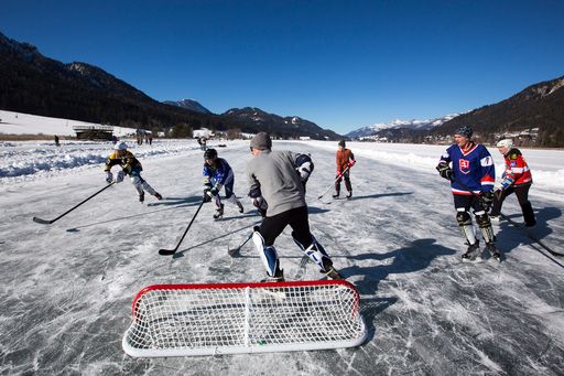 Vorschau Bild von Pondhockey als gesellschaftlicher Treffpunkt am
Natureis