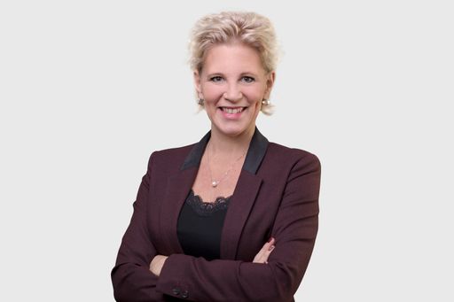  Alexandra Vetrovsky-Brychta - Managing Director