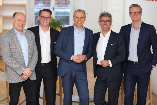 Die IT-Häuser ANECON und Nagarro freuen sich auf
die gemeinsame Reise in die Zukunft.