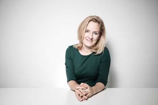 Vorschau Bild von Julia Wawrik, Head of Sales in der Styria Content
Creation, freut sich über zwei Awards of Excellence beim
International Creative Media Award (ICMA)