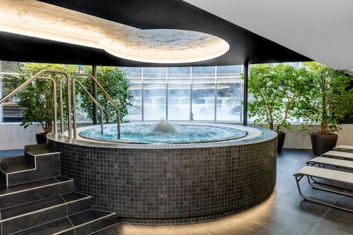 Vorschau Bild von Hotel Warmbaderhof - Whirlpool