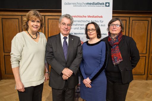 https://www.apa-fotoservice.at/galerie/12110 Im
Bild v.l.n.r.: Dr. Gabriele Zuna-Kratky | Generaldirektorin
Technisches Museum Wien; Dr. Heinz Fischer | Bundespräsident a. D.;
Dr. Gabriele Fröschl | Leitung Österreichische Mediathek; Dr.
Heidemarie Uhl | Zeithistorikerin, Österreichische Akademie der
Wissenschaften