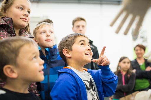  Die LNF18 will den Dialog zwischen Wissenschaft und
Gesellschaft fördern und macht komplexe Themen „begreifbar“ für Jung
und Alt.