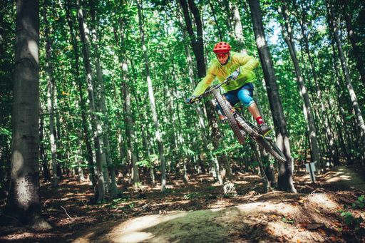 Sprung Mountainbiker Trail4you BILD zu OTS