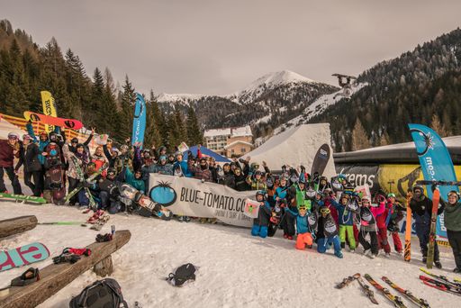 Vorschau Bild von TeilnehmerInnen Freestyle Day 2018 im Snowpark
Innerkrems