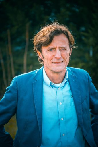  Manfred Hogl