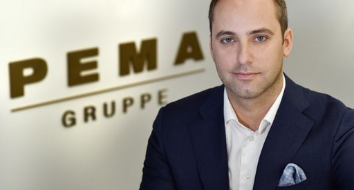 Vorschau Bild von PEMA Chef Markus Schafferer freut sich über die
Zustimmung zum Projekt P3 und damit zum Start der Realisierung.