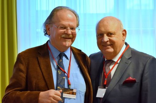  ZVÖ-Präsident Hubert Culik mit AXIS Geschäftsführer
Ortfried Friedreich bei der ZVÖ-Fachtagung.