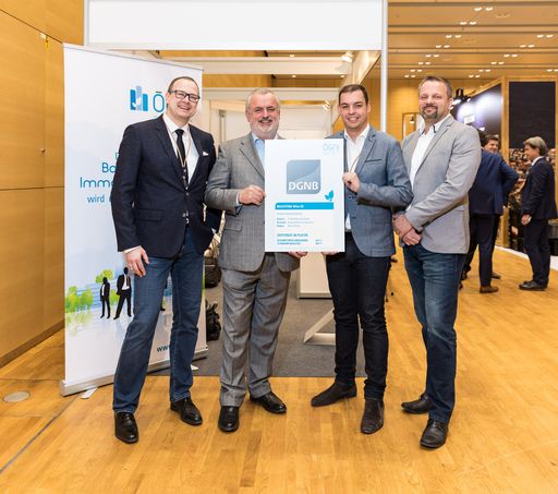 Übergabe der Zertifikate im Rahmen der Urban Future
Global Conference.