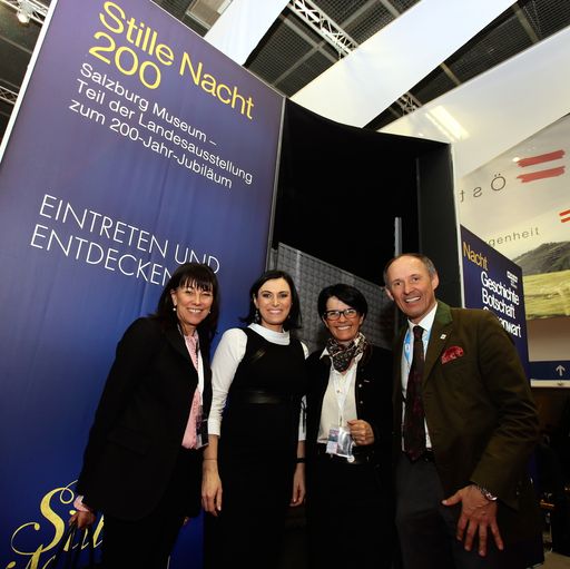 Vorschau Bild von Bundesministerin Elisabeth Köstinger besuchte auf
der ITB Berlin den "Raum der Stille" zum Stille-Nacht-Jubiläum.