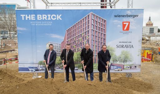 https://www.apa-fotoservice.at/galerie/12614 Im
Bild (v.l.n.r.) Marcus Franz, Bezirksvorsteher Wien-Favoriten;
Bastian Erfurth, Vorstand Plateno Group; Heimo Scheuch,
Vorstandsvorsitzender Wienerberger AG und Erwin Soravia, CEO SORAVIA
feierten heute den Spatenstich des Gebäudeensembles THE BRICK, das
bis 2020 fertiggestellt wird.