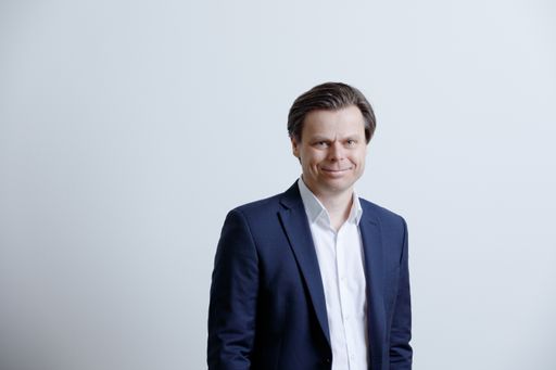 Vorschau Bild von Rainer Schüller, 46, wird schwerpunktmäßig für die
schnelle Berichterstattung zuständig sein