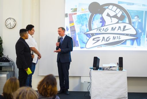 Vorschau Bild von Peter Bücher im "Frag mal, sag mal"-Interview