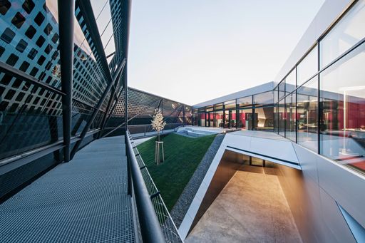 Headquarter Püspök Group, Parndorf . ad2 architekten