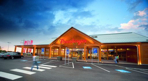 Vorschau Bild von Rosenberger hat 1972 das Rasten erfunden. Die Rosenberger-Gruppe,
mit Sitz in Niederösterreich, ist ein österreichisches Unternehmen
in den Bereichen Gastronomie, Hotellerie, Tagungen und im Betrieb
von Tankstellen.