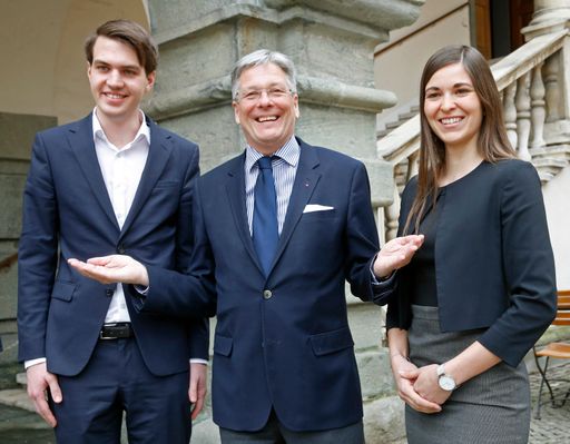 Vorschau Bild von Bild zu OTS - Luca Burgstaller, Peter Kaiser und Christina
Patterer