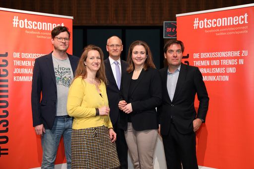 Vorschau Bild von Im Bild v.l.n.r.: Nikolai Miron (Global 2000),
Maria Wedenig (ikp Wien), Johannes Juranek (CMS Reich-Rohrwig Hainz
Rechtsanwälte), Julia Wippersberg (APA-DeFacto, Moderation) und
Rainer Nowak (Die Presse)