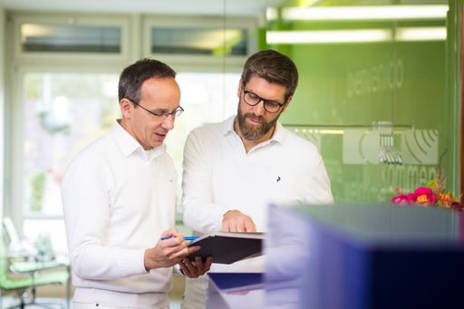 Dr. Thomas Dill (l.) leitet zusammen mit Dr. Martin
Löhr die Heidelberger Klinik für Prostata-Therapie. Die Klinik hat
sich ganz auf schonende Diagnose- und Therapieverfahren bei
Prostata-Erkrankungen spezialisiert. Weiterer Text über ots und
www.presseportal.de/nr/57328 / Die Verwendung dieses Bildes ist für
redaktionelle Zwecke honorarfrei. Veröffentlichung bitte unter
Quellenangabe: "obs/Klinik für Prostata-Therapie Heidelberg/Klinik
für Prostata-Therapie, HD"