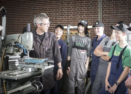 Ausbildung auf höchstem Niveau - das bietet die HTL
Jenbach - ab Herbst mit dem neuen Kolleg für Gebäude- und
Energietechnik.