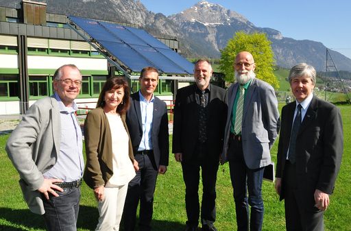 Vorschau Bild von Präsentation des neuen Kollegs für Gebäude- und
Energietechnik für Berufstätige in Jenbach.