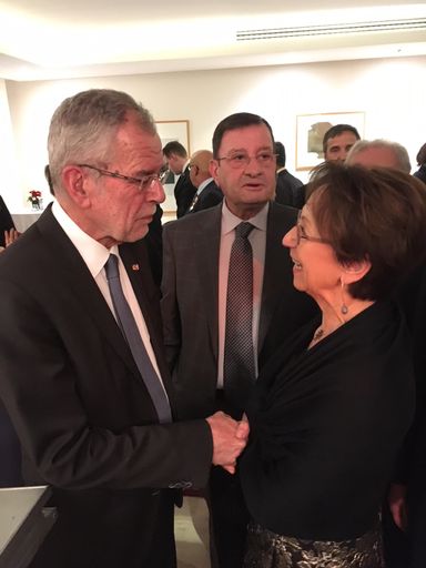 Bundespräsident Alexander Van der Bellen mit
Christine Saahs, Hausherrin vom Nikolaihof Wachau