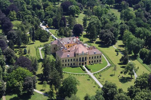 Vorschau Bild von Das Schloss Eckartsau - ein beliebtes Ausflugsziel
im Nationalpark Donau-Auen