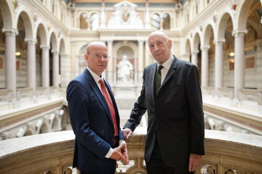 Rechtsanwaltskammer Wien Präsident Enzinger und der
Präsident des Juridisch-politischen Lesevereins Benn-Ibler luden zu
hochkarätig besetzten Symposium "Direkte Demokratie - Chancen und
Risken" in den Justizpalast