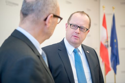 Finanz-Staatssekretär MMag. DDr. Hubert Fuchs