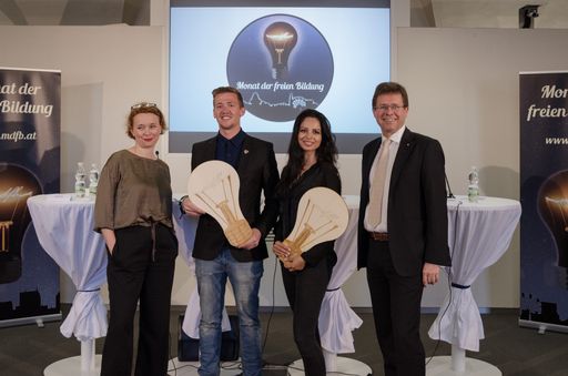 Vorschau Bild von Pressekonferenz zum Start des Monat der freien
Bildung