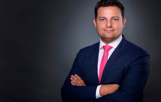 Mario Dienstl, Schadenleiter der DONAU, hat die
Prokura verliehen bekommen