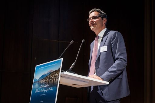 Vorschau Bild von Landeshauptmann von Südtirol Arno Kompatscher über
„Starke Regionen - Motor für Europa“